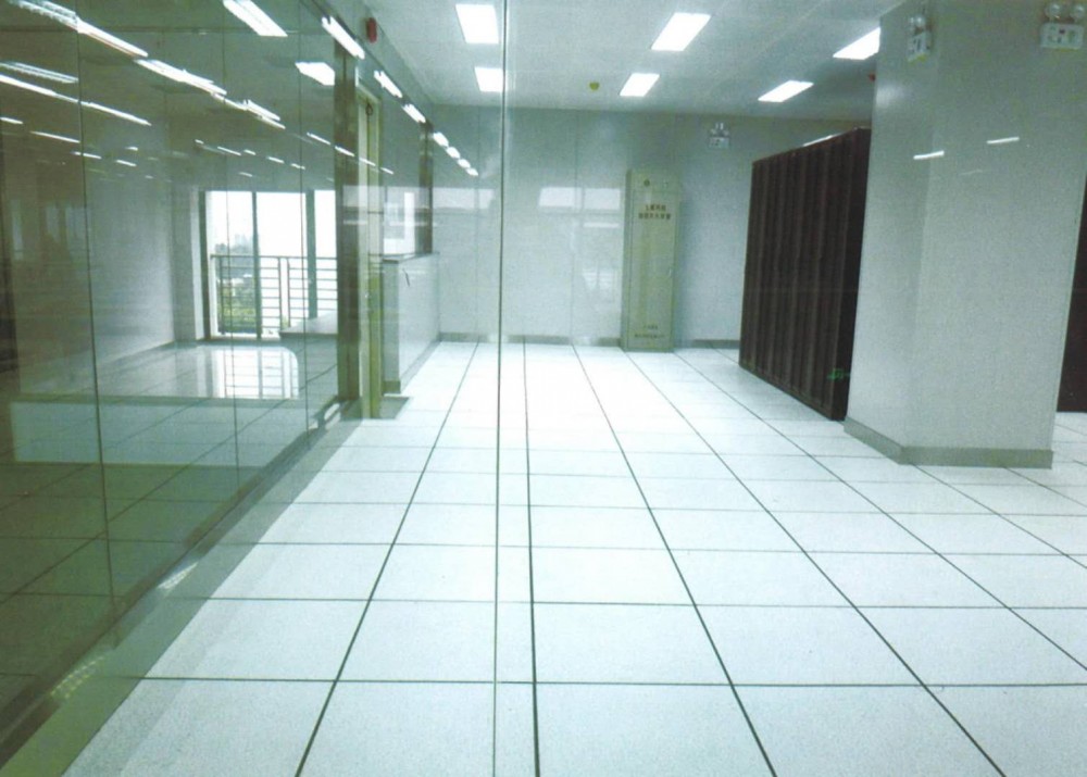 防静电PVC地坪施工.jpg