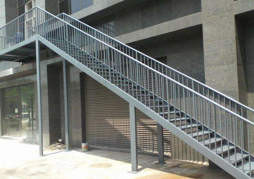 隔层塔建楼梯露台案例.jpg